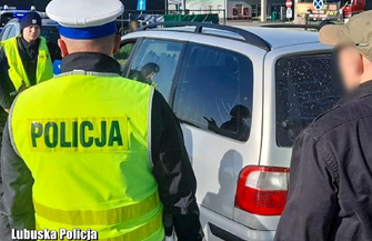 Wschowa. Policja zatrzymała nielegalnych imigrantów FOTO