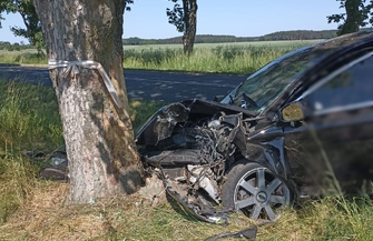 Tragiczny wypadek na trasie Konradowo - Stare Drzewce. Kierowca Forda nie przeżył