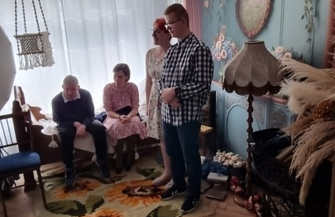 Program Rehabilitacja 25 plus. Absolwenci SOSW biorą udział w zajęciach fotograficznych