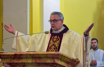 Boże Ciało Wschowa 2023. Setki wiernych przeszło ulicami w procesji FOTO