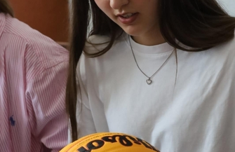 Burmistrz gościł wicemistrzynie Polski z SP 1 Wschowa FOTO