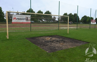 Sława. Poprawiająstan murawy na stadionie FOTO