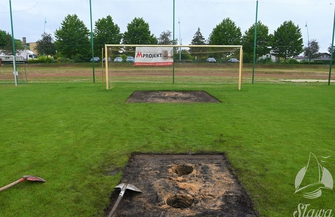 Sława. Poprawiająstan murawy na stadionie FOTO