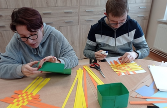 SOSW we Wschowie. Zajęcia plastyczne w ramach Rehabilitacja 25 plus zakończone FOTO