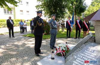 80. rocznica rzezi wołyńskiej. Przy Pomniku Kresowian we Wschowie upamiętnili ofiary ludobójstwa FOTO