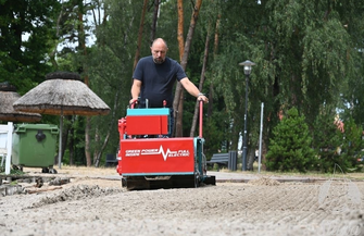 Sława. Trwa głębokie oczyszczanie plaż na terenie SCKiW VIDEO