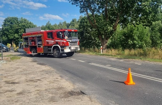 DW nr 318 zablokowana Zderzenie motocykla z pojazdem osobowym w Tarnowie Jeziernym FOTO