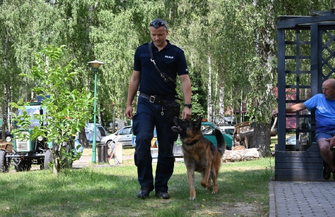 Szkolenie z udziałem psów