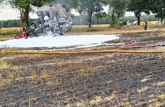 Pożar w Krążkowie W płomieniach stanęła maszyna rolnicza FOTO