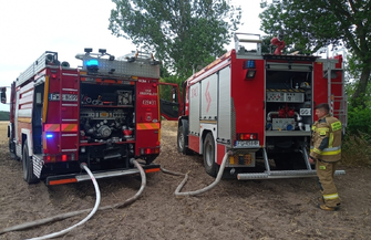 Pożar w Krążkowie W płomieniach stanęła maszyna rolnicza FOTO