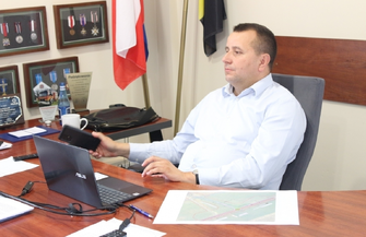 Starosta A. Bielawski w rozmowie z GDDKiA o ścieżce rowerowej przy obwodnicy Wschowy