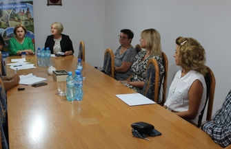 Startuje budowa boiska do piłki nożnej przy Szkole Podstawowej w Jędrzychowicach