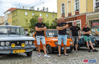 Miłośnicy Retro Rynku w akcji Zrobili niespodziankę Tivisowi FOTO