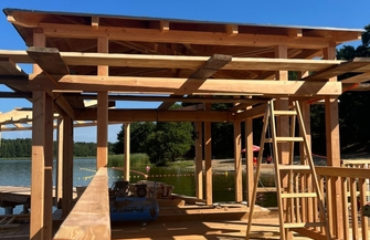 Budowa zespołu pomostów w Lginiu na ukończeniu FOTO