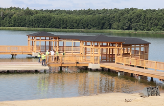 Burmistrz Antkowiak Pomost w Lginiu po wstępnym odbiorze FOTO