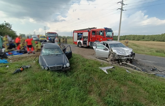 Wypadek na trasie Wschowa - Olbrachcice. Pięć osób w szpitalu FOTO
