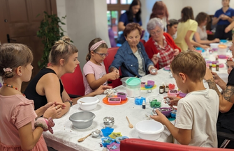 Ekotorby dla dzieci i eko kosmetyki dla dorosłych. Warsztaty Jestem eko z biblioteką FOTO