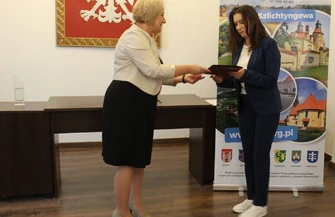 Nauczycielki ze Szlichtyngowej i Jędrzychowic z awansami zawodowymi FOTO