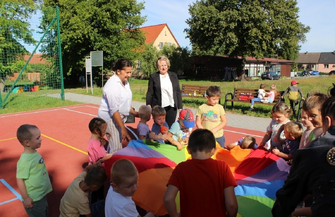 Burmistrz Jolanta Wielgus z wizytą u przedszkolaków FOTO