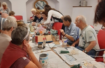 Warsztaty Z niczego coś pięknego w Bibliotece Publicznej we Wschowie