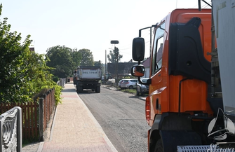 W Bagnie trwa wylewka asfaltu FOTO