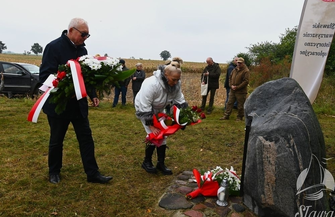 W Przybyszowie odsłonili tablicęupamiętniającąofiary podobozu Schlesiersee II