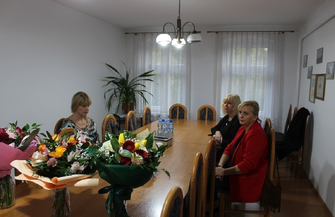 Burmistrz Jolanta Wielgus spotkała sięz dyrektorami szkół z okazji Dnia Edukacji Narodowej