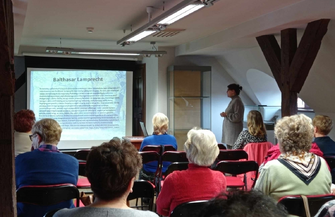 Studenci UTW chętnie uczestniczą w wykładach MZW