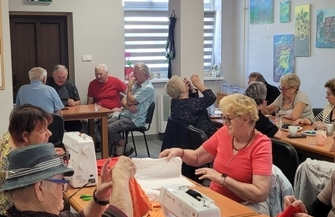 Warsztaty kulinarne krawieckie i rękodzielnicze - tak jesień spędzająseniorzy z gm. Szlichtyngowa