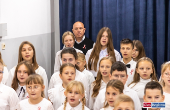 Szkoła Podstawowa w Starych Drzewcach rywalizuje w konkursie Do Hymnu VIDEO