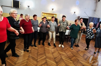 Były tańce przemówienia i poczęstunek. Gminny Dzień Seniora w Lipinkach FOTO