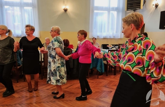 Były tańce przemówienia i poczęstunek. Gminny Dzień Seniora w Lipinkach FOTO