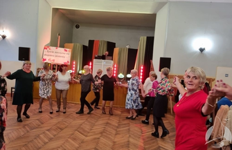 Były tańce przemówienia i poczęstunek. Gminny Dzień Seniora w Lipinkach FOTO