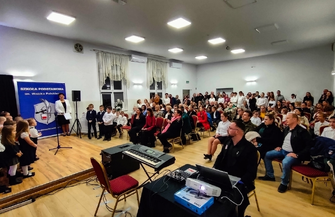 Święto Niepodległości w Jędrzychowicach Uczniowie pielęgnuje pamięć narodową