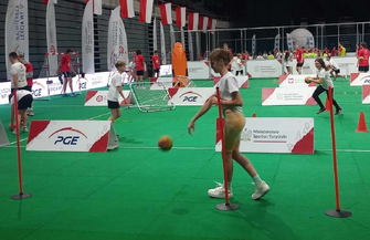 To była największa lekcja WF-u w Polsce. Wśród 3 tys. uczestników uczniowie ze Wschowy FOTO