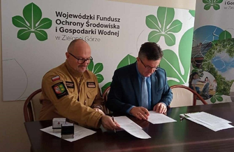 Umowa podpisana. Będzie wsparcie dla wschowskich strażaków. Ten dokument otwiera nowe możliwości