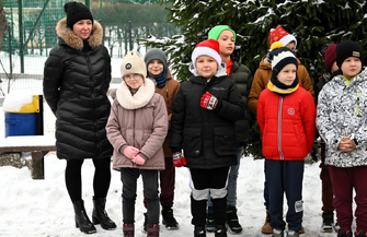 Mikołaj w podróży po gminie Sława. Odwiedza dzieci i rozdaje prezenty ZDJĘCIA