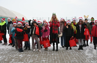 Orszak Mikołaja dotarłdo Krzepielowa i Starego Strącza. Mikołaj odwiedził też przedszkolaki ze Sławy ZDJĘCIA