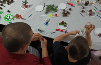 W Dwójce odbyły sięwarsztaty bożonarodzeniowe ZDJĘCIA