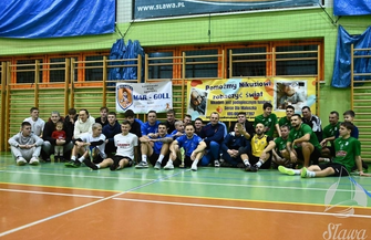 Grali dla Nikosia. Mikołajkowy Charytatywny Turniej Piłki Nożnej Halowej w Sławie