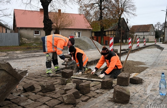 Trwa budowa zatoczki we Wróblowie. Prace powinny sięzakończyćdo 20 grudnia
