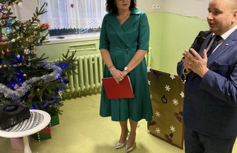 U Salezjanek w ZOLu i Stowarzyszeniu Nasz Ośrodek. A. Bielawski i W. Starosta ze świąteczną wizytą