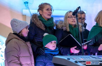 Jarmark kolędy i choinki za elektrośmieci. Wigilia Miejska we Wschowie ZDJĘCIA