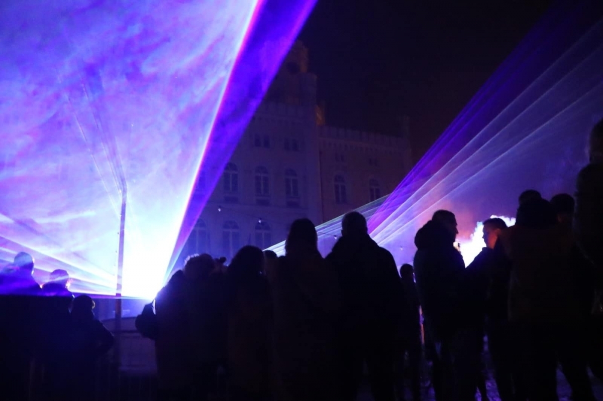 Wschowa przywitała 2024 r. Pokaz laserów zachwycił mieszkańców ZDJĘCIA