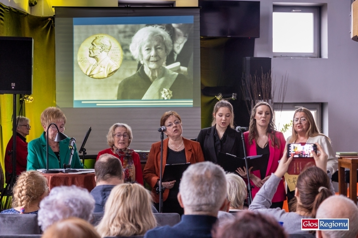 Wisława Szymborska oczami Zespołu Sedno. Impresja słowno-muzyczna O sobie przez siebie VIDEO