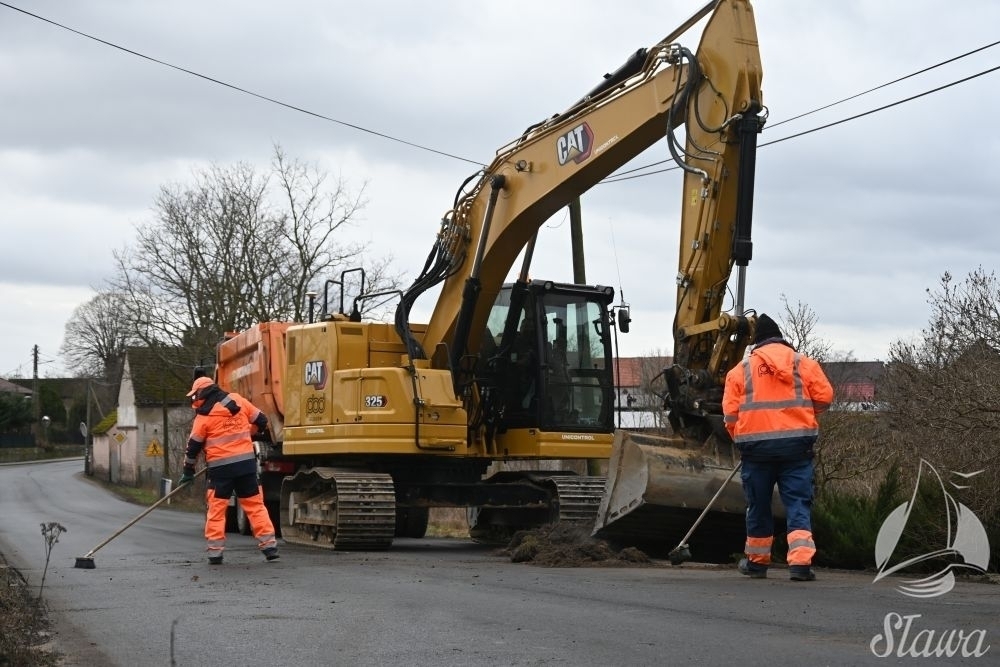 Remont w Lipinkach jużtrwa. Będzie nowa jezdnia i ścieżka rowerowa aż do Sławy