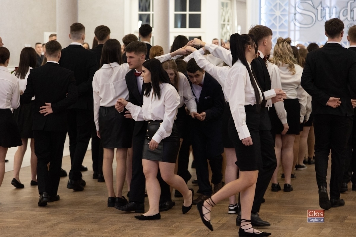 Ostatnie sto dni do matury. Studniówka w I ZS im. Stanisława Staszica we Wschowie GALERIA