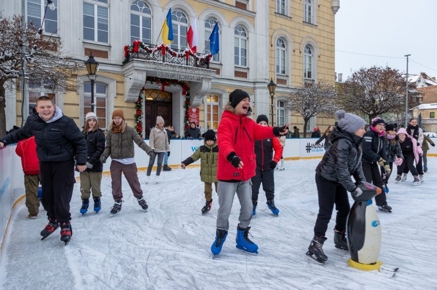 Ferie na lodowisku we Wschowie. Ceny biletów zachęcają