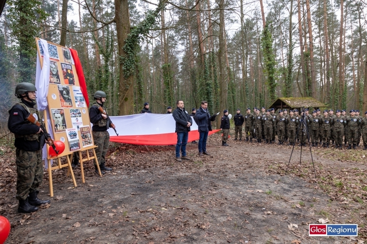 Uczniowie ze Wschowy biegiem upamiętnili Żołnierzy Wyklętych. Inka Lalek Łupaszko Warszyc - cześć i chwała bohaterom