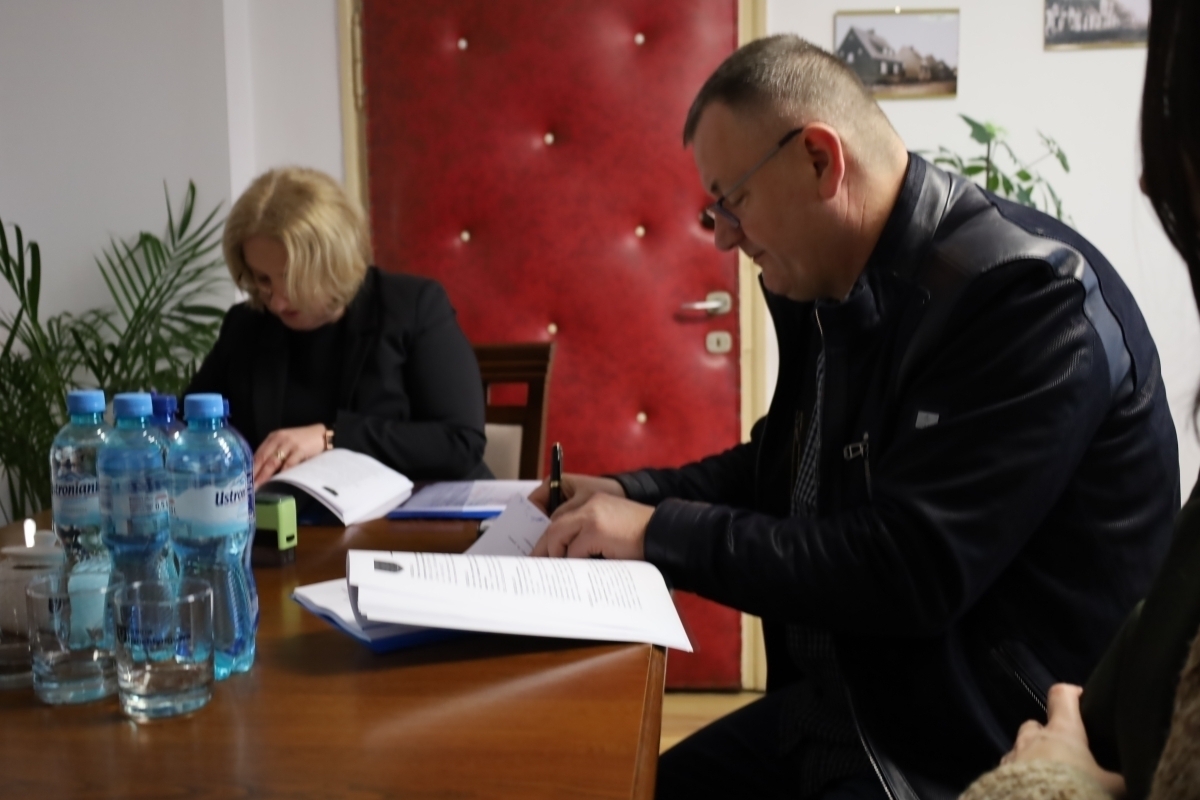 Dryżyna z nową siecią wodociągową. Burmistrz Wielgus właśnie podpisała umowę